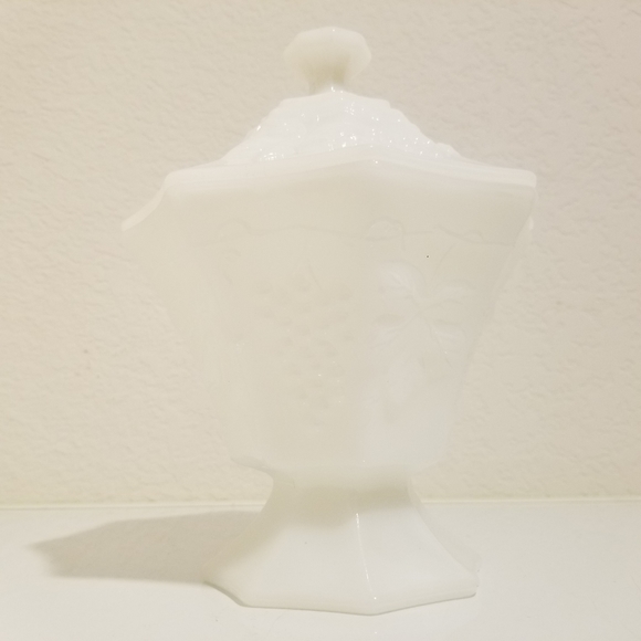 Vintage Milk Glass Candy Bowl with Lid, Pedestal Candy Dish Grapevines Decor - Picture 3 of 10